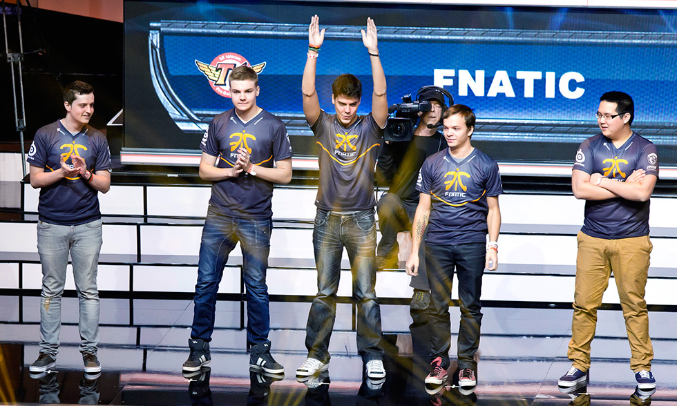 Faker领衔T1迎战全球总决赛，LPL能否阻挡英雄联盟传奇四冠之路？